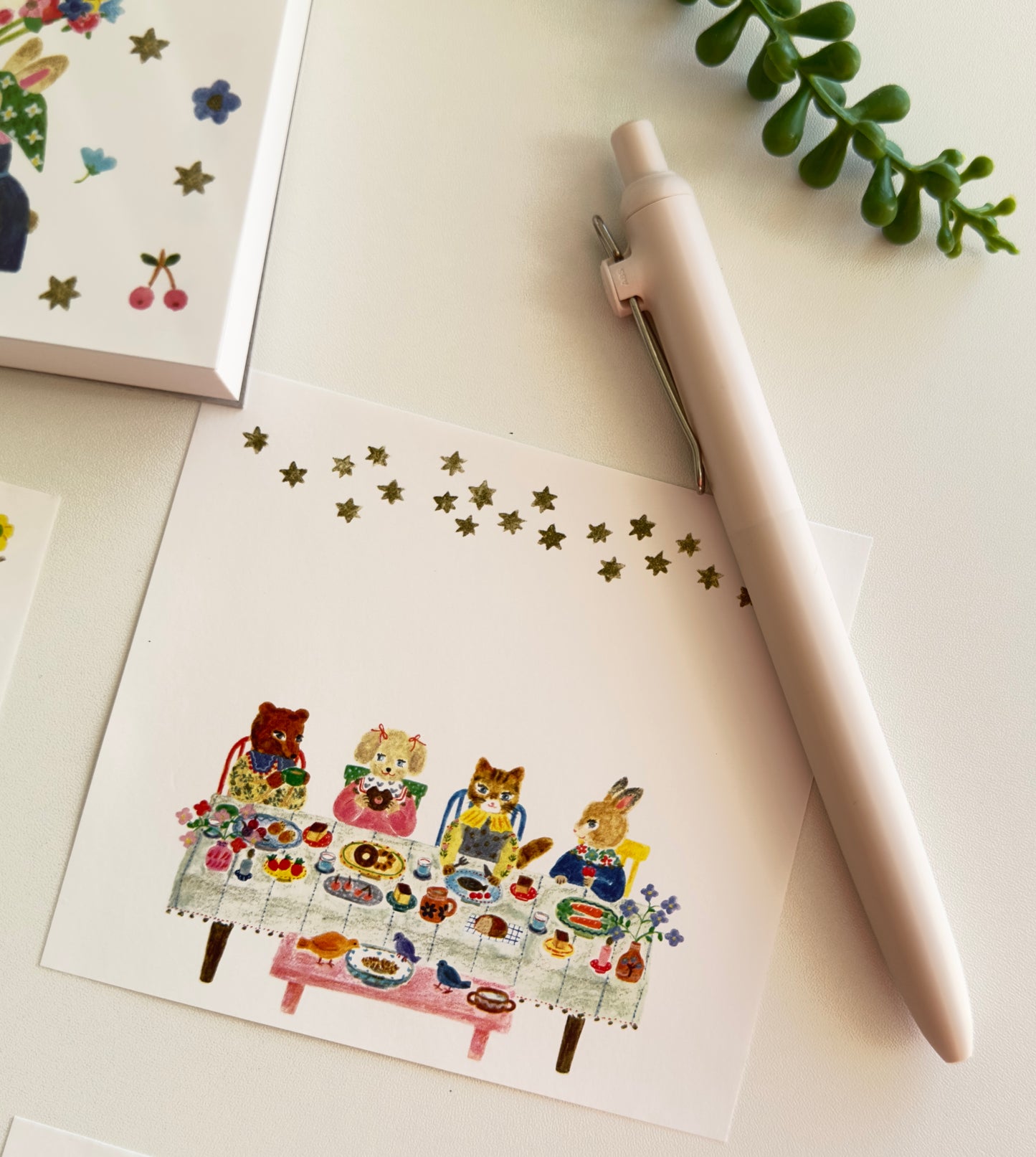 Aiko Fukawa desk notepad - Little fluffy friends