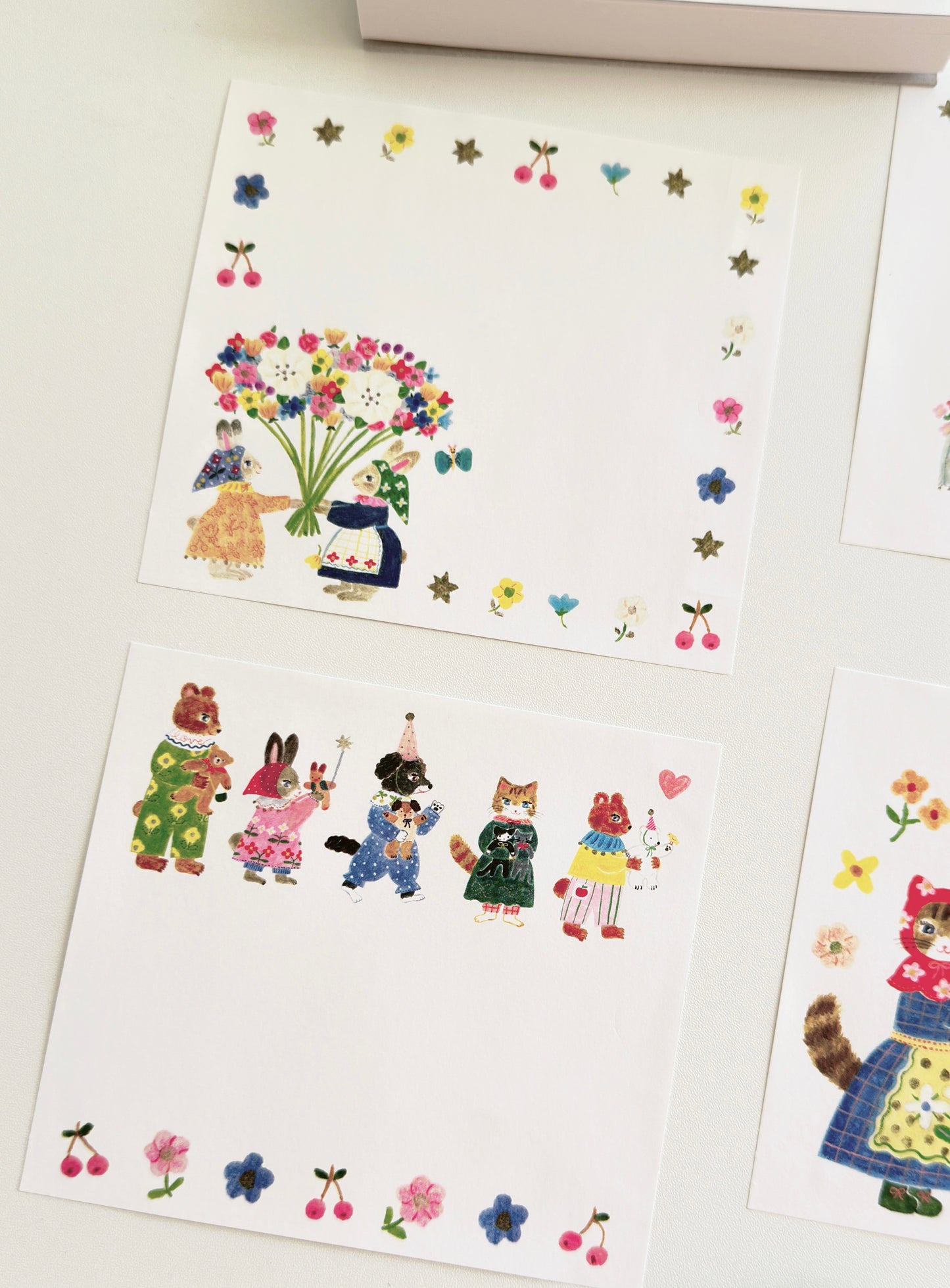 Aiko Fukawa desk notepad  - Little fluffy friends