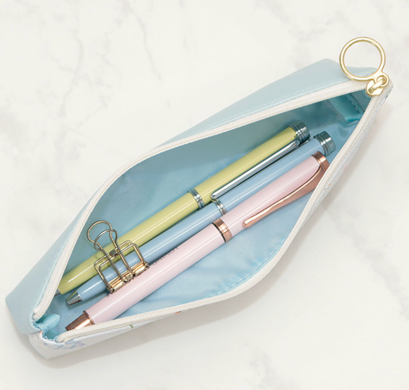 Sous Les Fleurs Pen Case! Pink
